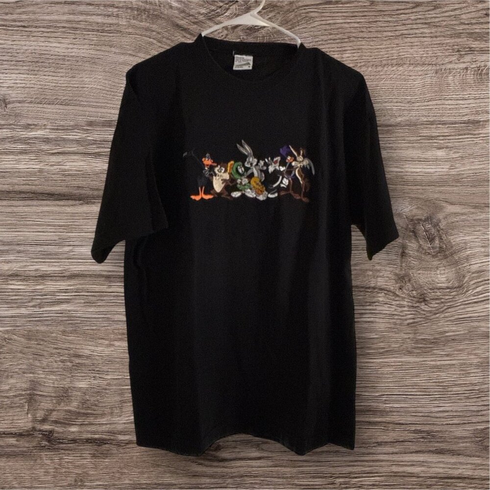 Vintage Warner Bros Studio Store Black Embroidered Characters Short Sleeve Tee M